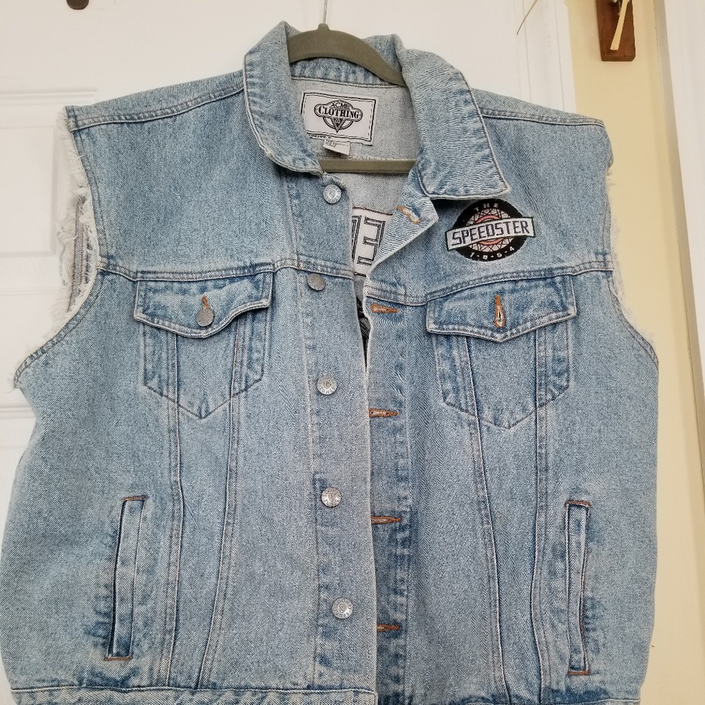 Acme Sleeveless denim vest(looney tunes)